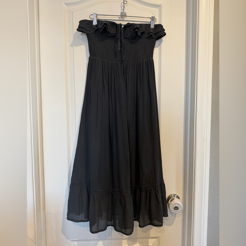 NWT Forever 21 Black Smocked Strapless Midi Dress